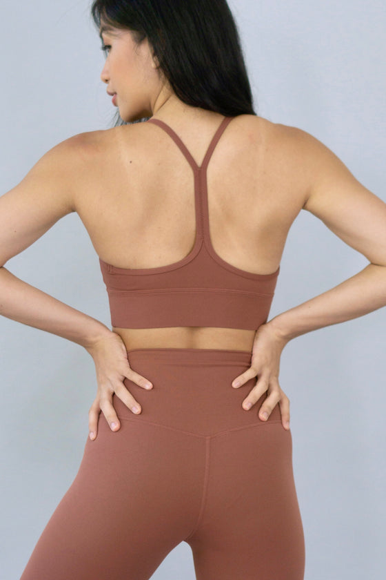 Movement Bra in Dark Toffee